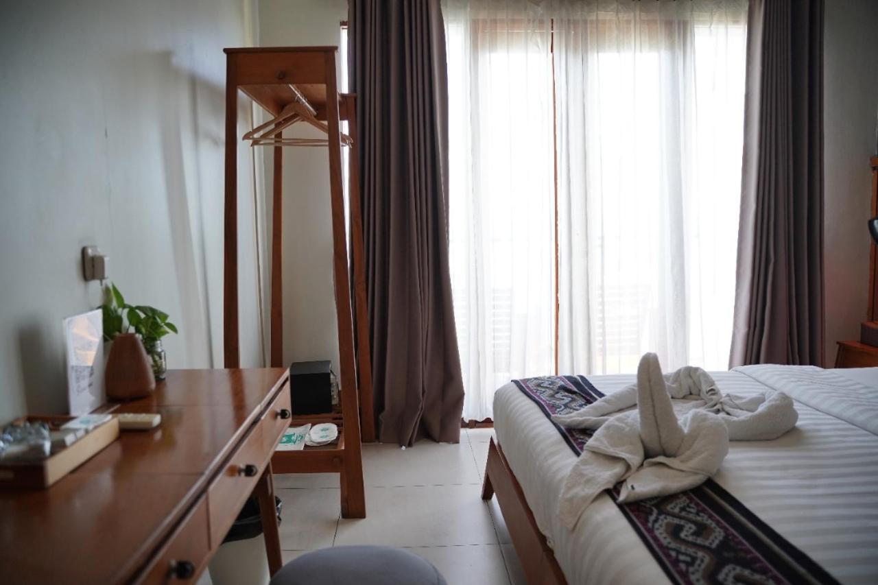 Hotel Escape Bajo à Labuan Bajo Extérieur photo