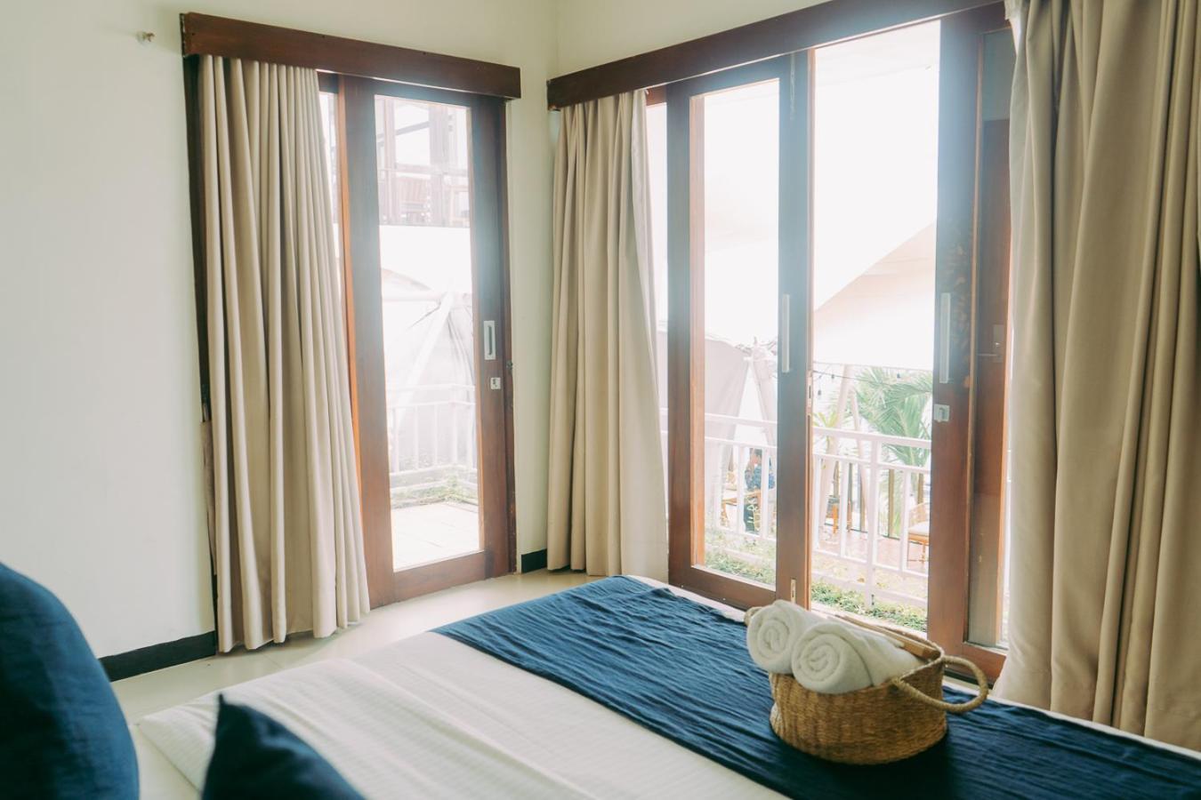 Hotel Escape Bajo à Labuan Bajo Extérieur photo